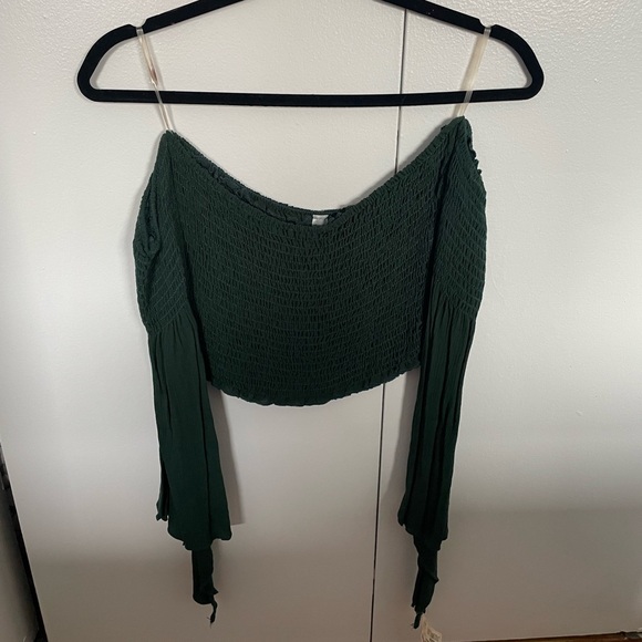 NWT Blue Blush off the shoulder top - Picture 2 of 4